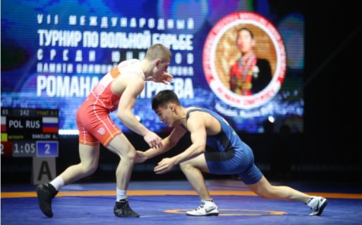 60 борцов представят Якутию на турнире памяти Романа Дмитриева