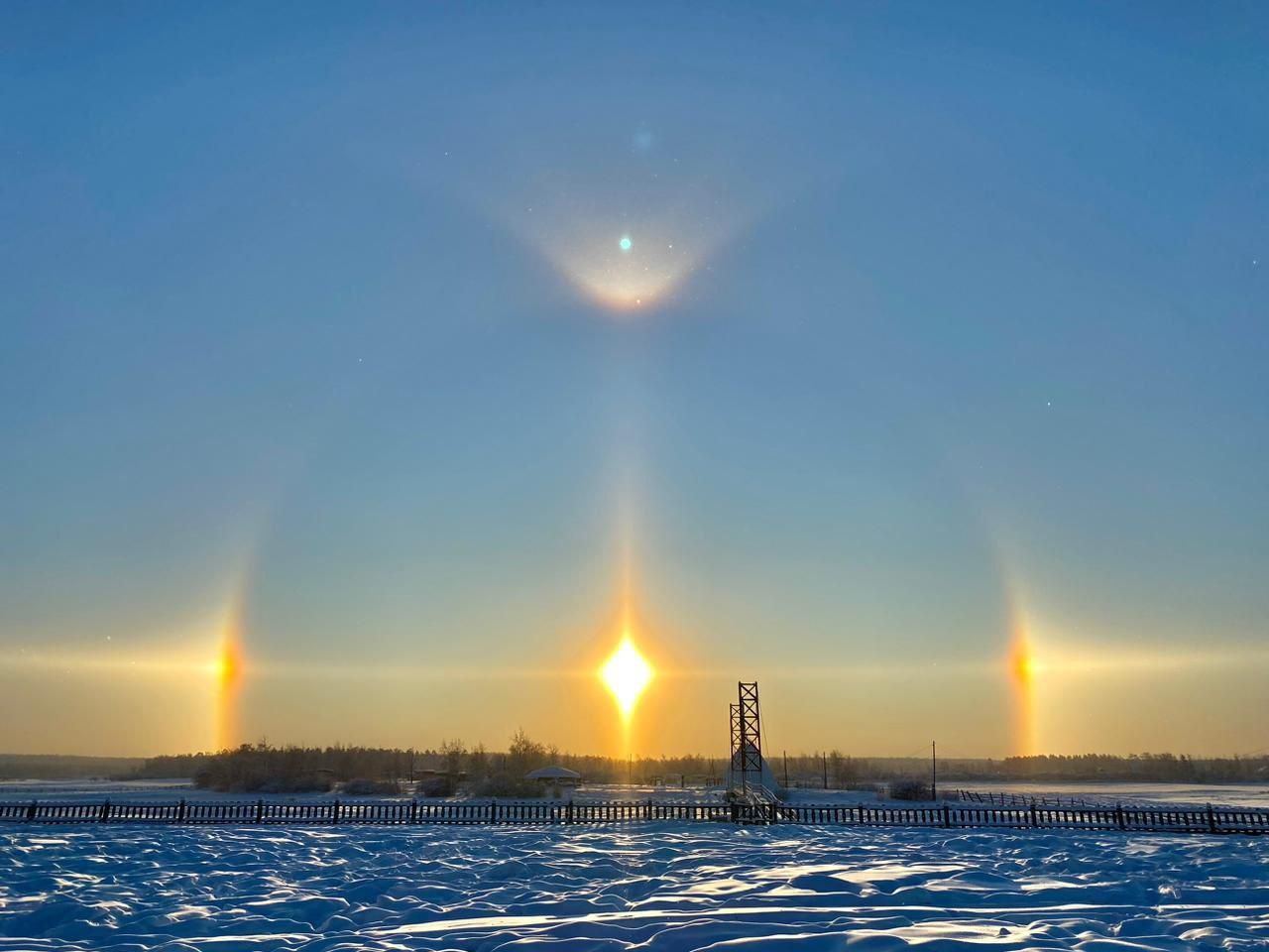 Утро сегодня чудесное! Рассвет особенный!🤩🤩 | 12.01.2023 | Якутск -  БезФормата