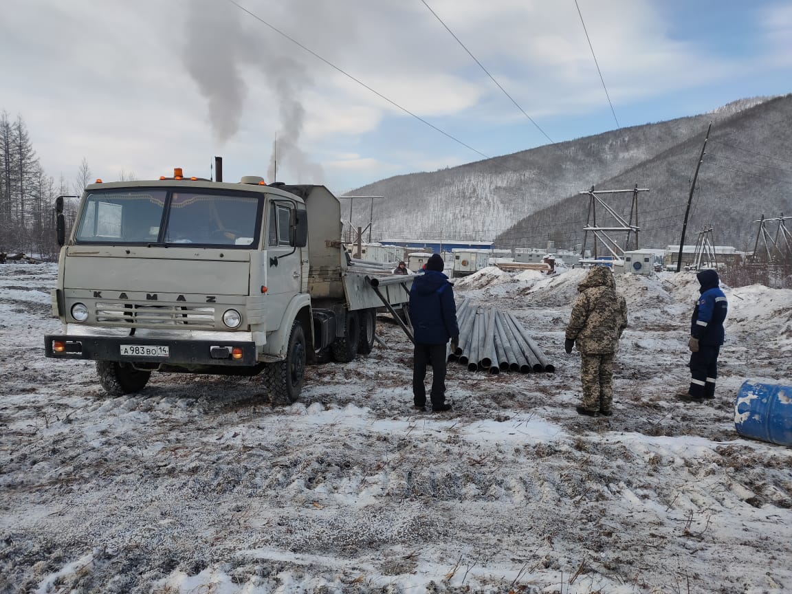 ЛОРП оказал помощь в восстановлении центрального водовода в Солнечном