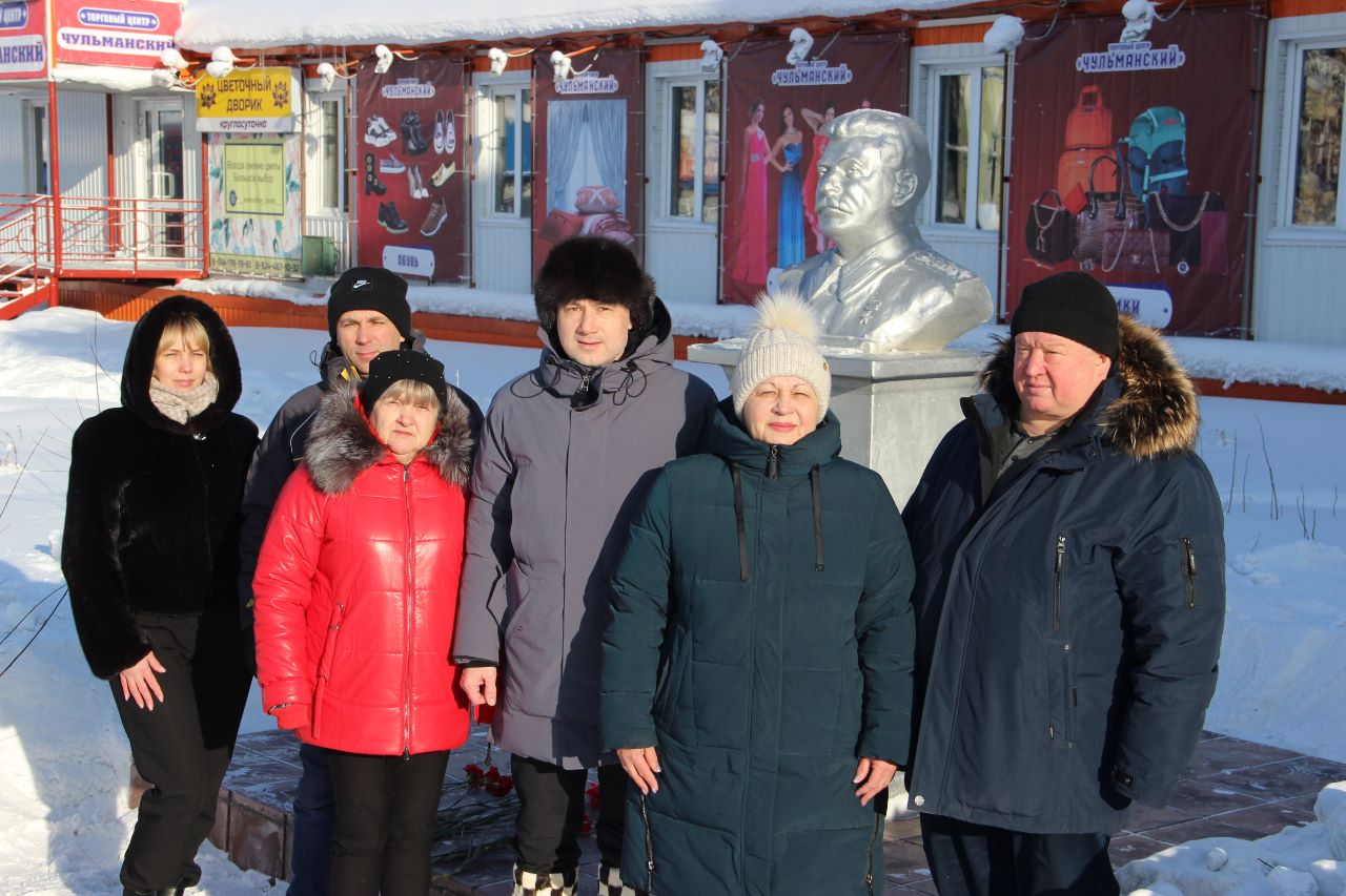 Памятник Сталину в Чульмане могут включить в реестр объектов культурного  наследия