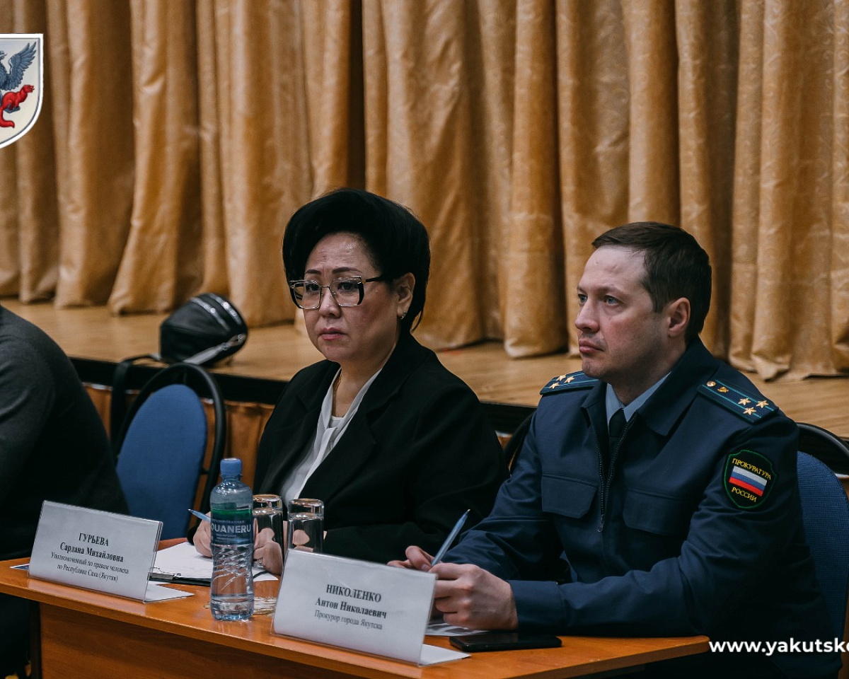 Евгений Григорьев встретился с родными участников спецоперации | 18.03.2023  | Якутск - БезФормата