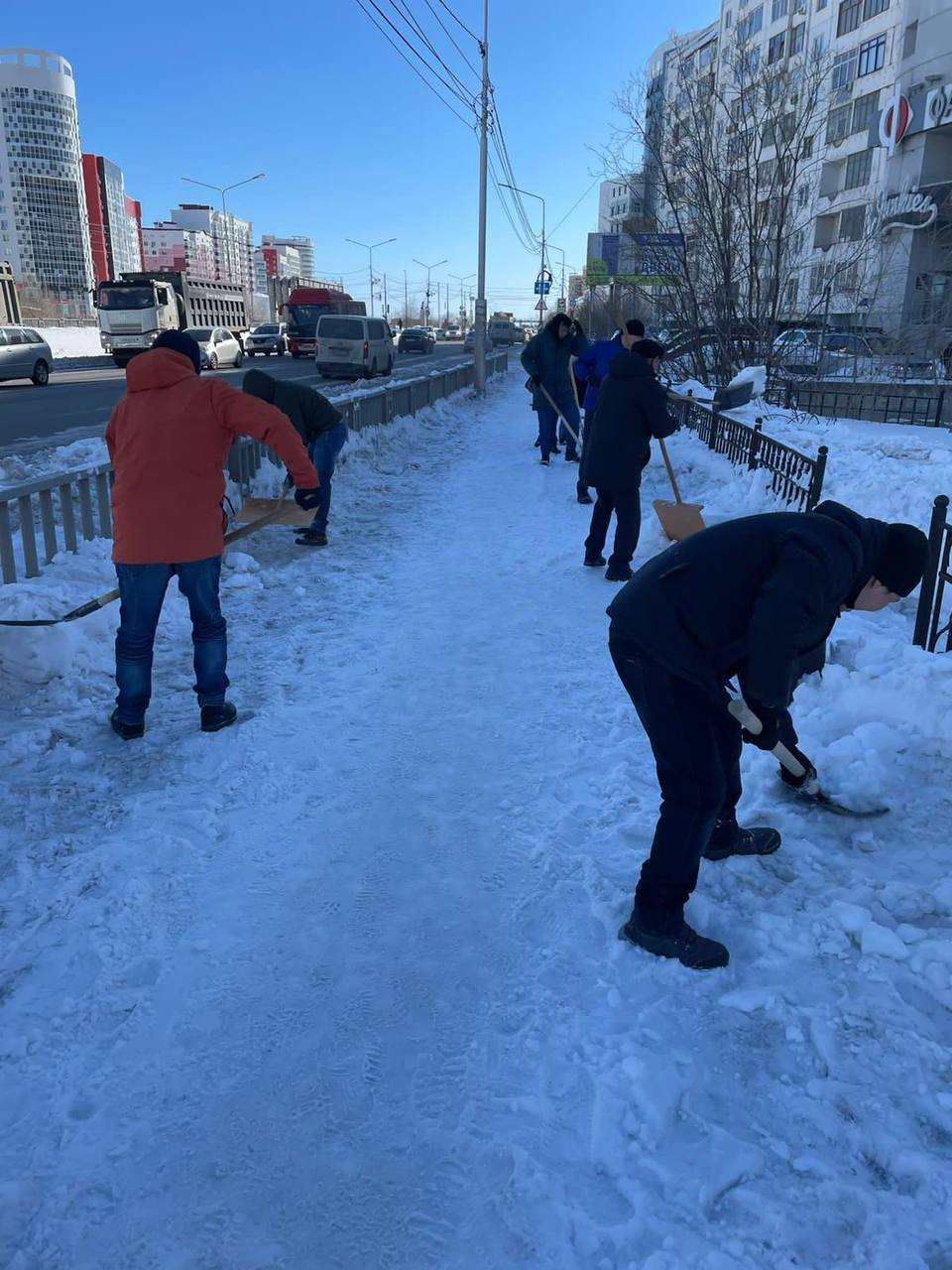 Даты выхода снегопад. Снег. Борьба со снегом. Снегопад в Челябинске в апреле 2014. 13 Мая Челябинск снегопад.