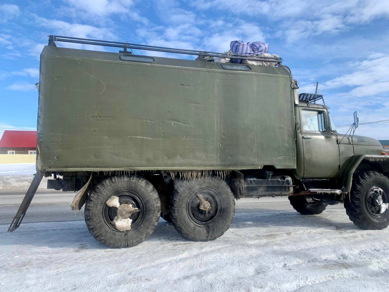 Пассажиры располагались на разложенных на полу матрасах: Возбуждено  уголовное дело