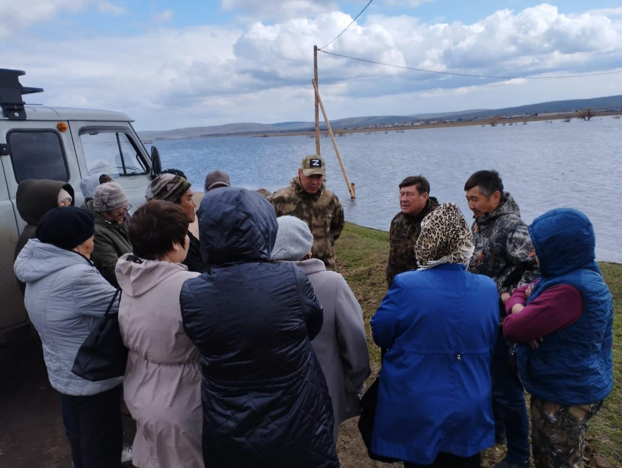 Сергей Ларионов работает в Амгинском улусе в связи с паводком