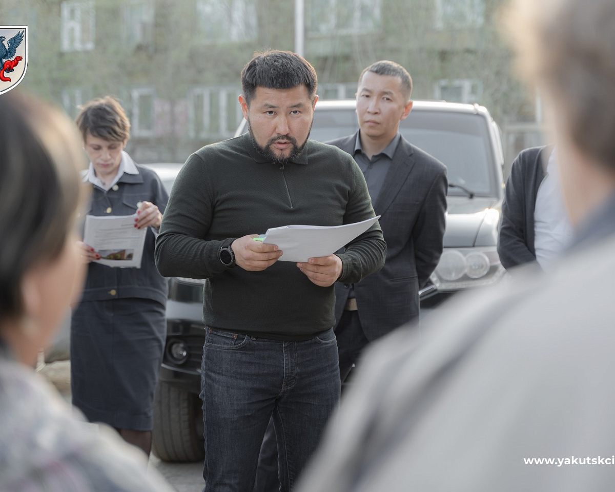 Власти Якутска продолжают встречи с жителями Строительного округа