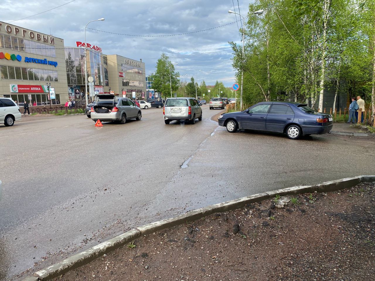 Ниссан попал в дтп