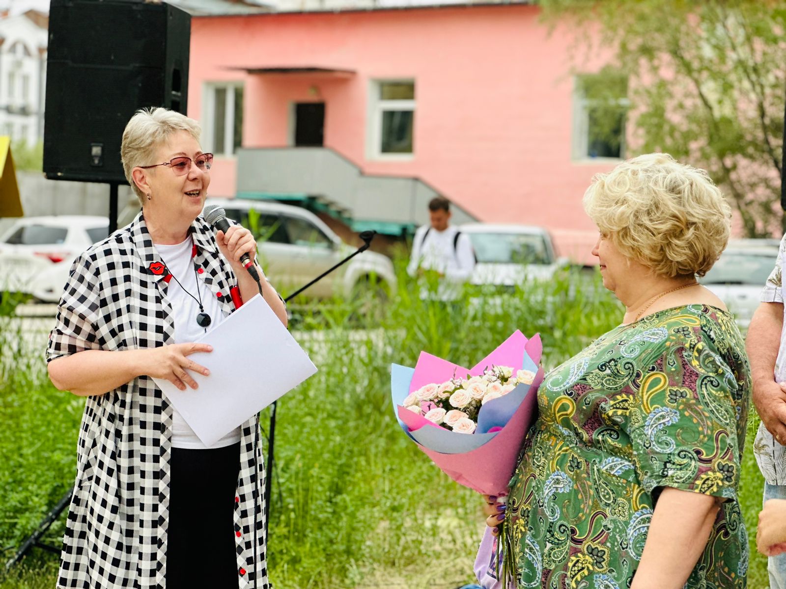 Ко Дню семьи, любви и верности в Октябрьском округе прошел «Праздник двора»