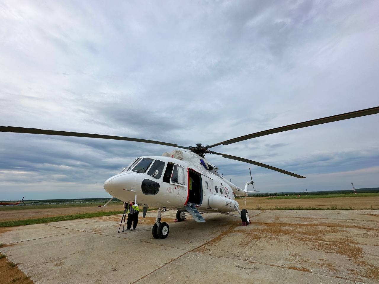 Крушение вертолета Ми-17 в Индии: погиб начальник штаба обороны страны Бипин Рават и еще 12 человек