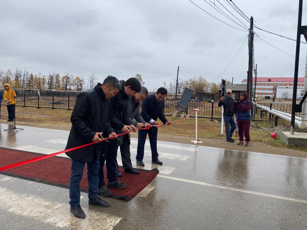 В Немюгюнцах торжественно открыли досрочно отремонтированную центральную  улицу