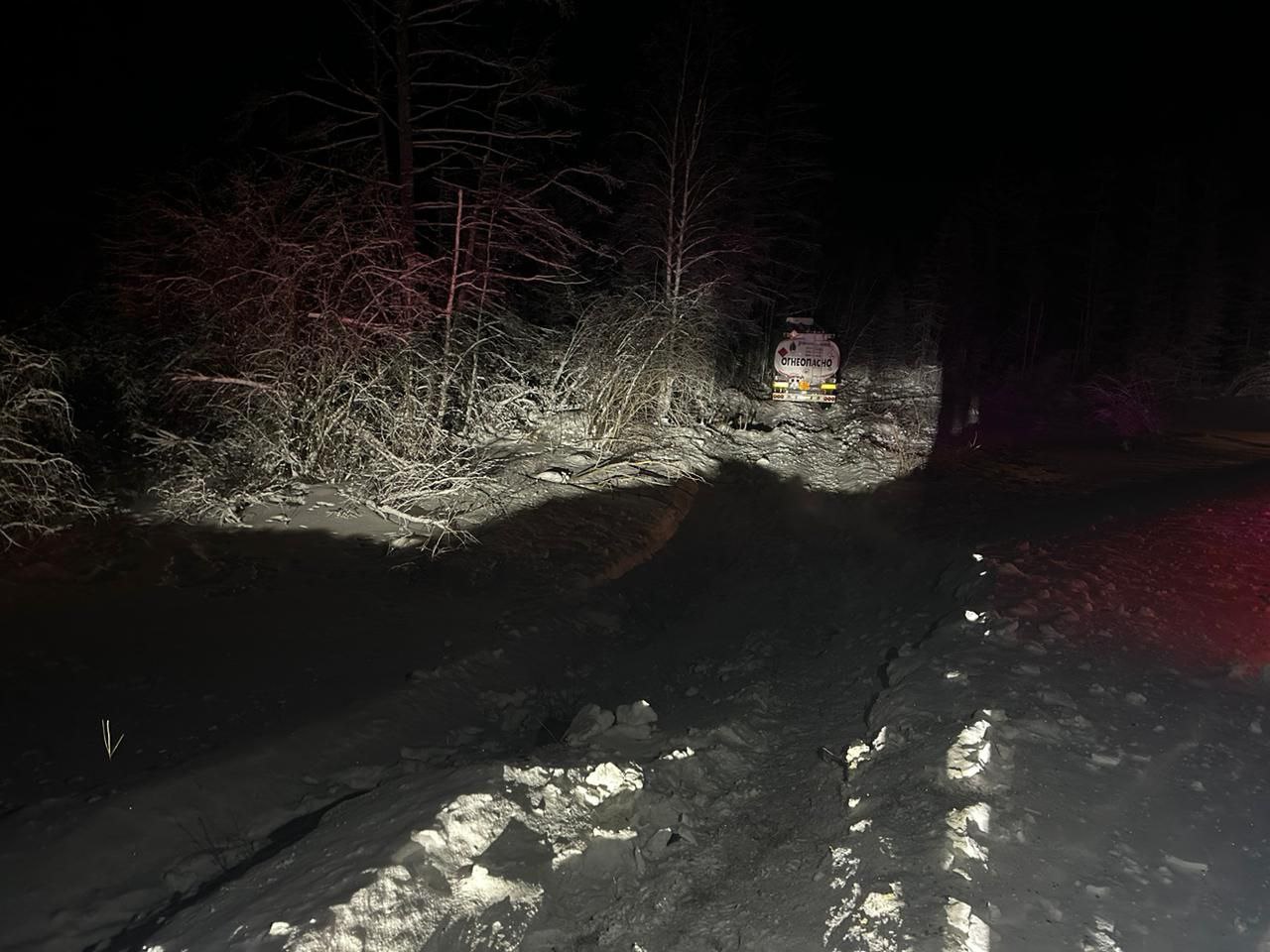 Опять эта злосчастная трасса Вилюй: Автомобиль всмятку | 17.01.2024 |  Якутск - БезФормата