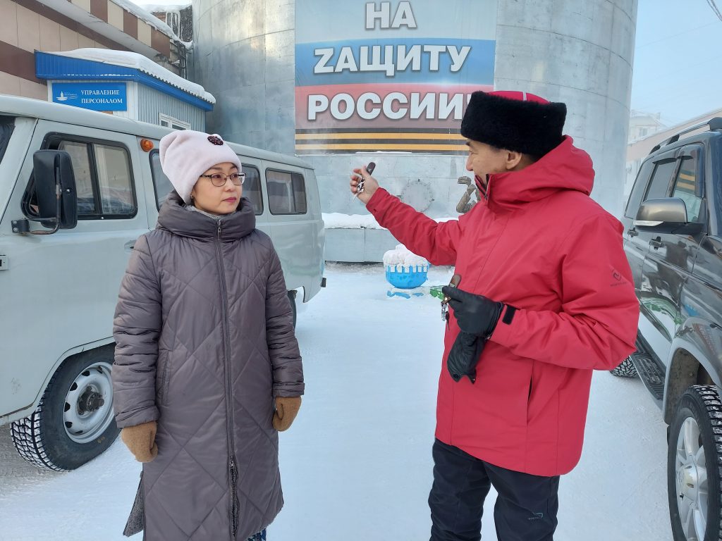 Водоканал передал автомобили УАЗ в фонд помощи и поддержки Донбасса