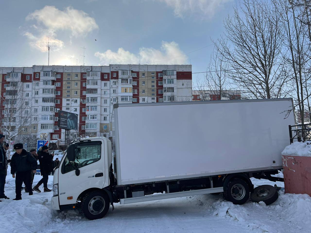 Подробности по смертельному ДТП в Нерюнгринском районе | 09.02.2024 |  Якутск - БезФормата