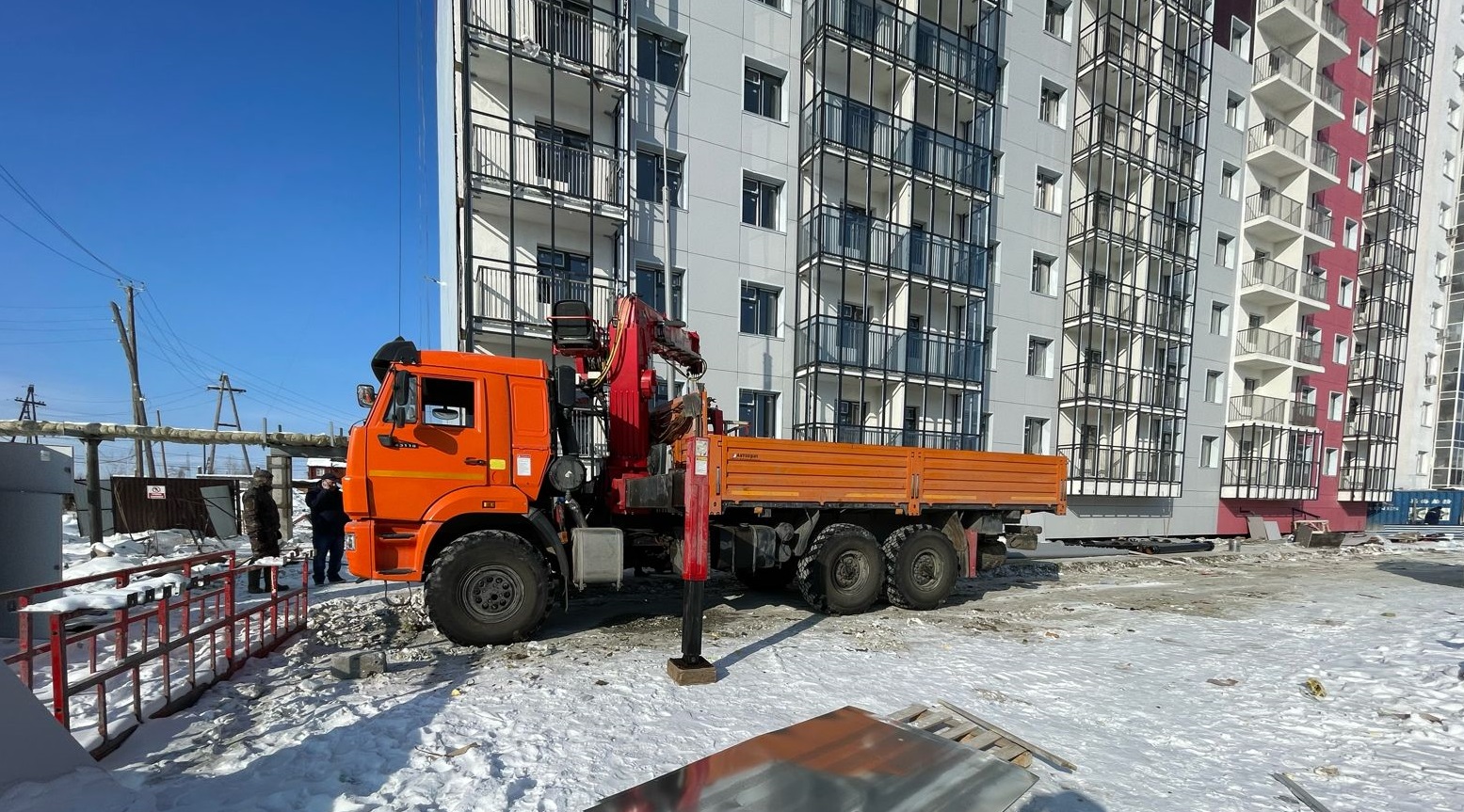 Неосторожные действия водителей оставили потребителей без электричества