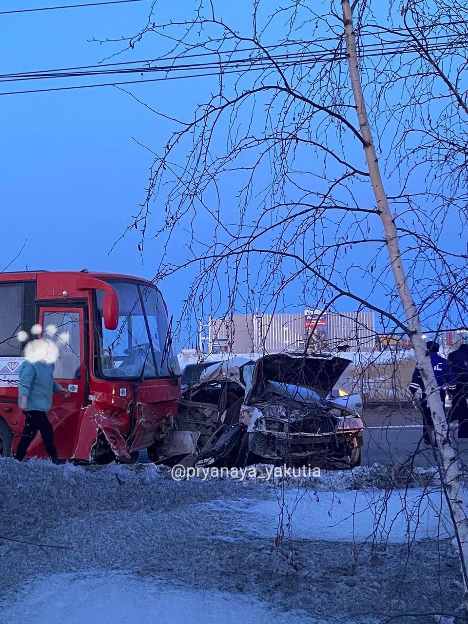 Жуткое ДТП с автобусом: погибла девушка-водитель и получили травмы 5  человек | 04.04.2024 | Якутск - БезФормата