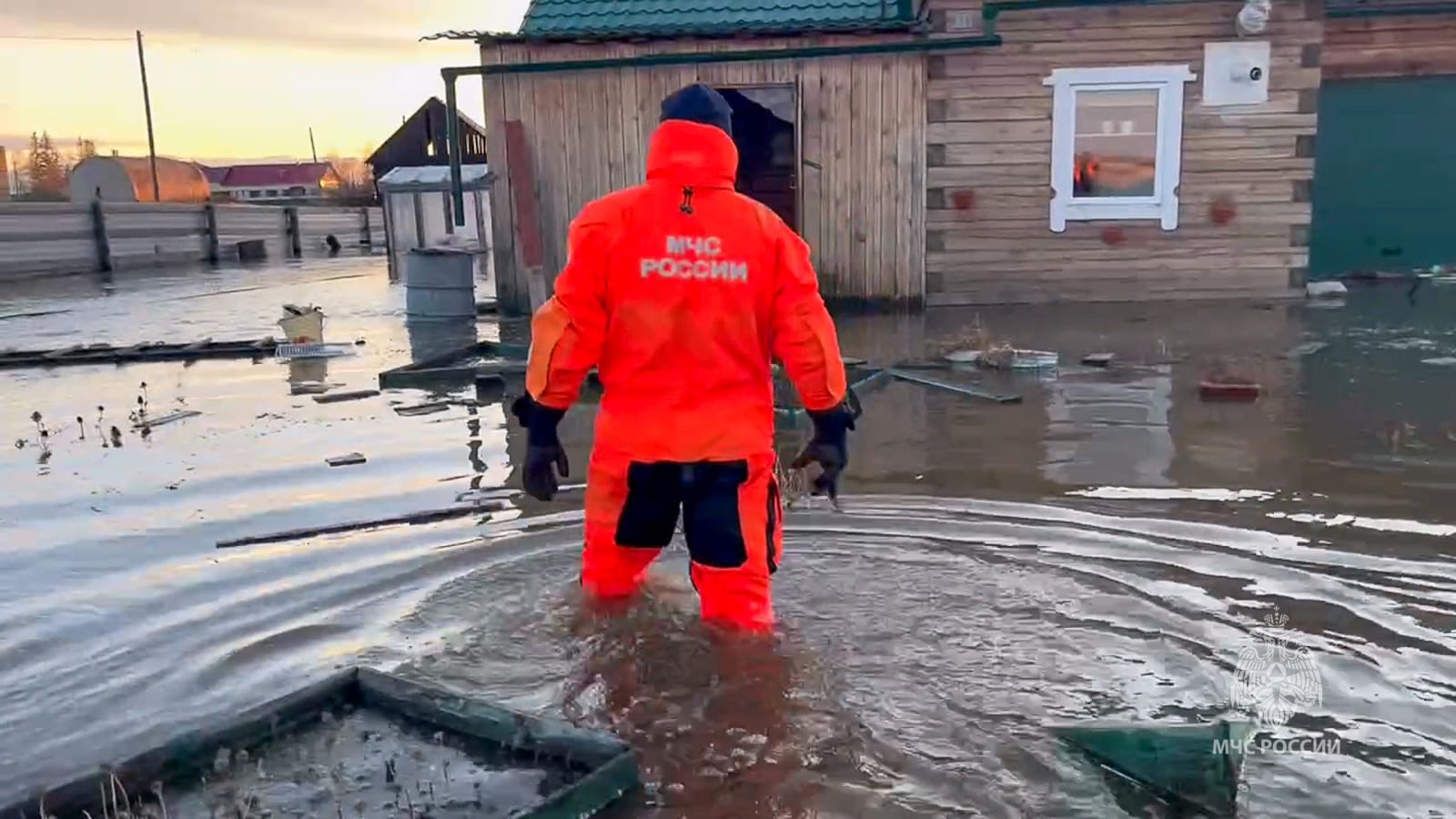 В Якутии подтоплены 354 дома в 13-ти селах - МЧС