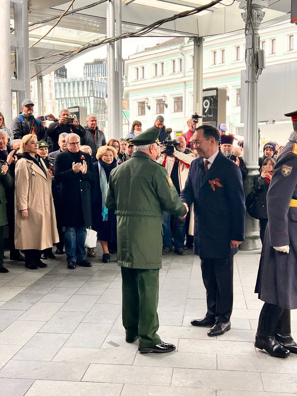 Айсен Николаев награжден медалью Минобороны РФ