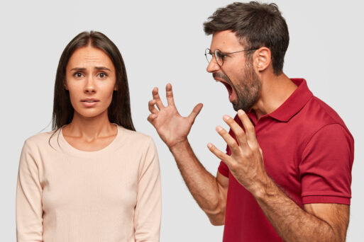 Furious bearded guy screams and gestures angrily, yells at woman, have dispute, pose together over white background. Strict boss being angry with not responsible colleague. What have you done?
Общение с бывшим