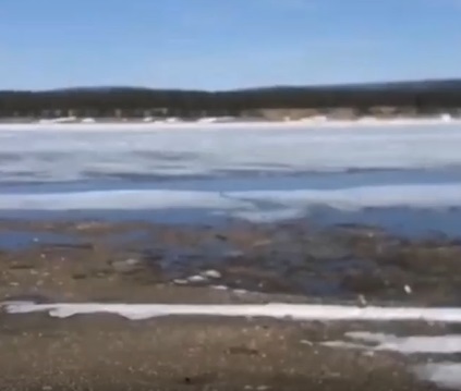 Видеофакт: Первые подвижки льда в Ленском районе