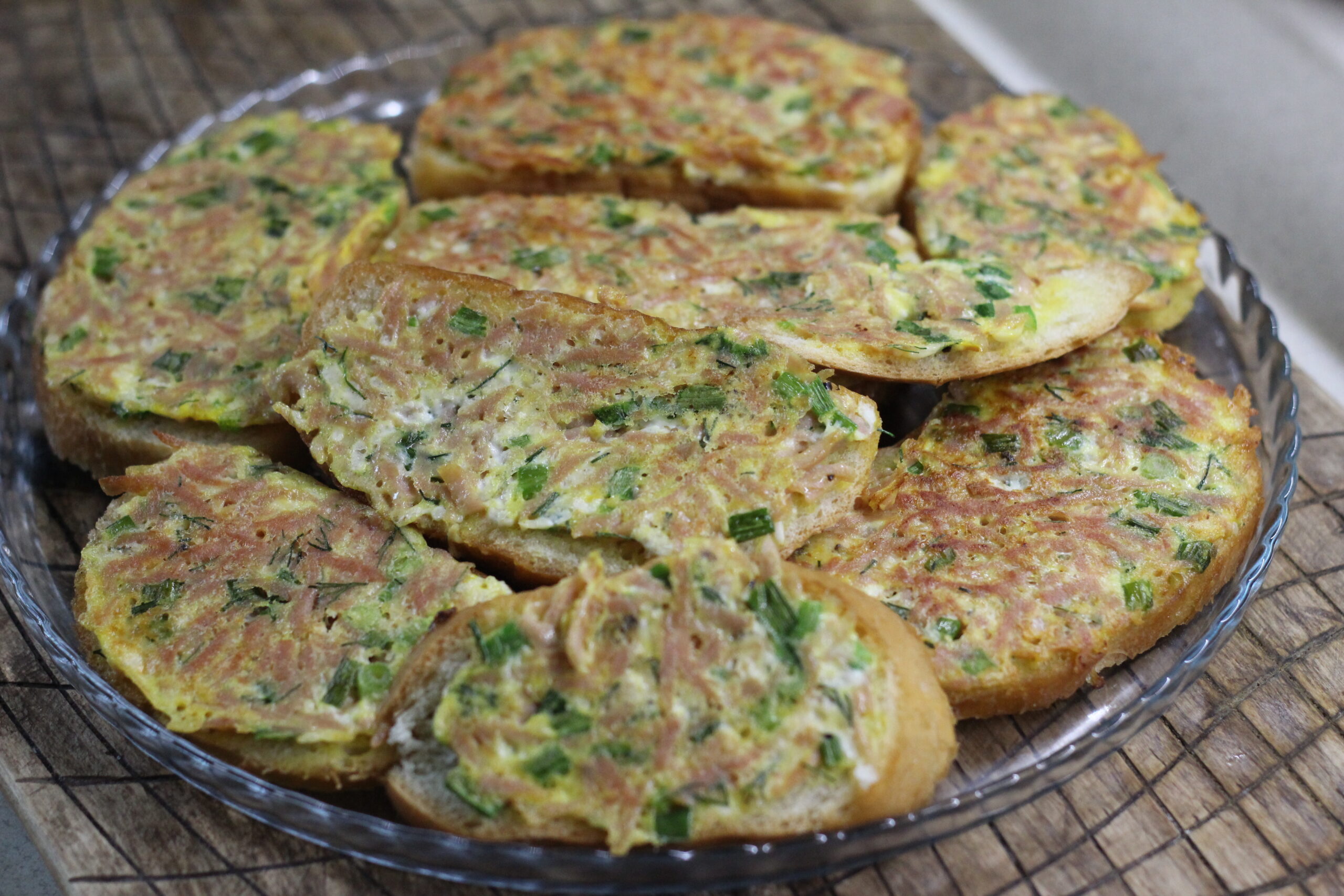 Божественные бутерброды с колбасой - быстро и вкусно