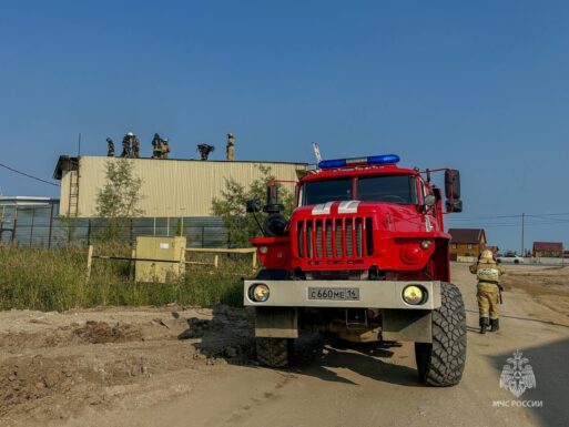 В Якутске горел магазин «Больше меньше»