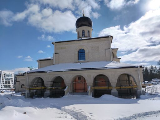 храм
