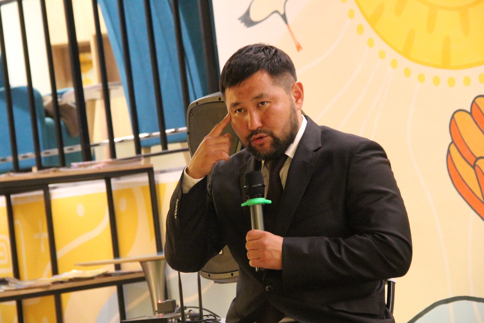 Евгений Григорьев: Люди ходят справлять нужду прямо под домом