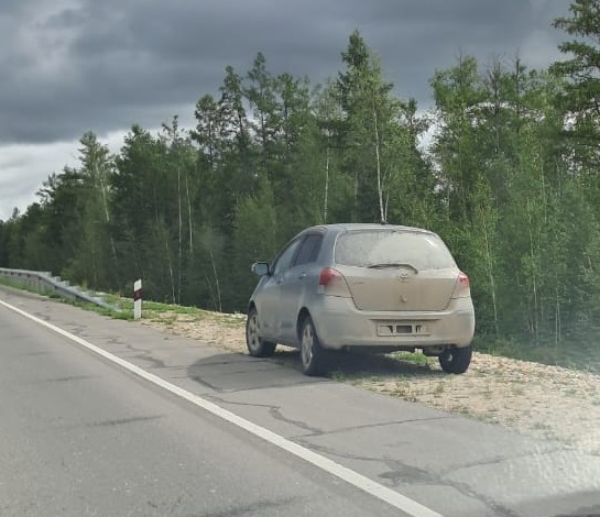 Машина стоит 5-й день на Вилюйском: водитель пропал?