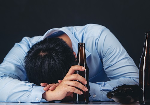 Алкоголизм: что работает лучше — кодирование, вытрезвители или терапия?