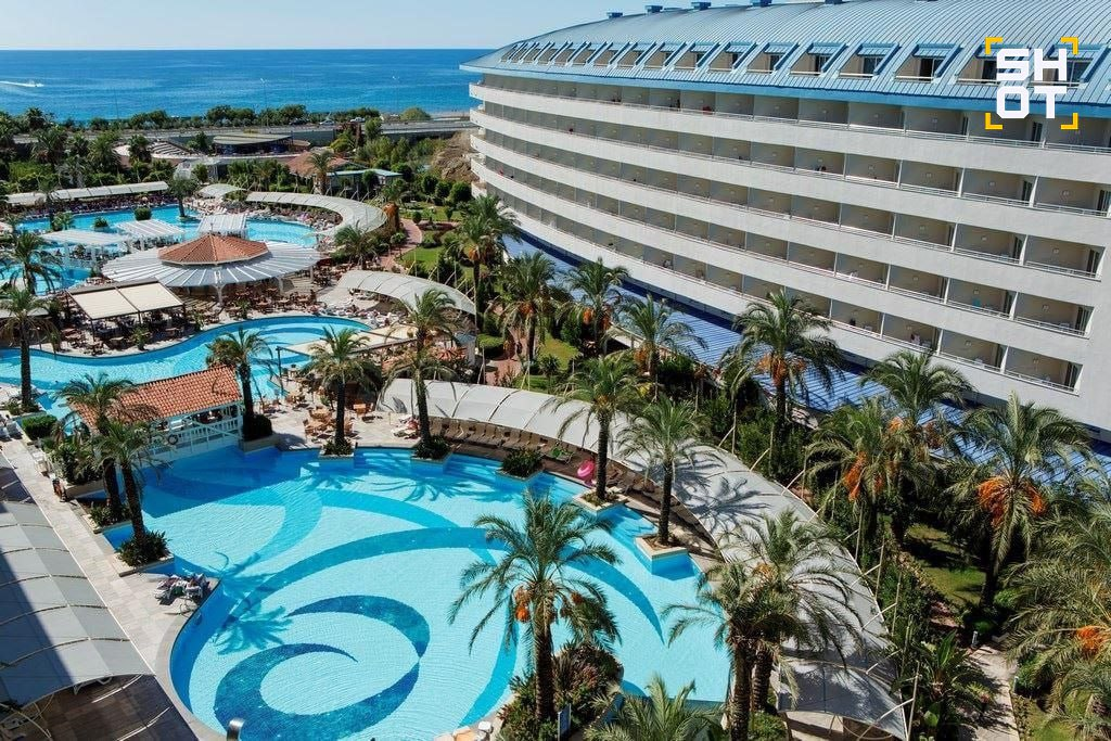 Опасная инфекция в Турции: семьи не выпускают из отеля