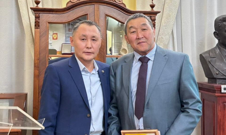 Ньырбакаан үс улууһу үөскэппитэ, түөрт ууһу төлкөлөөбүтэ