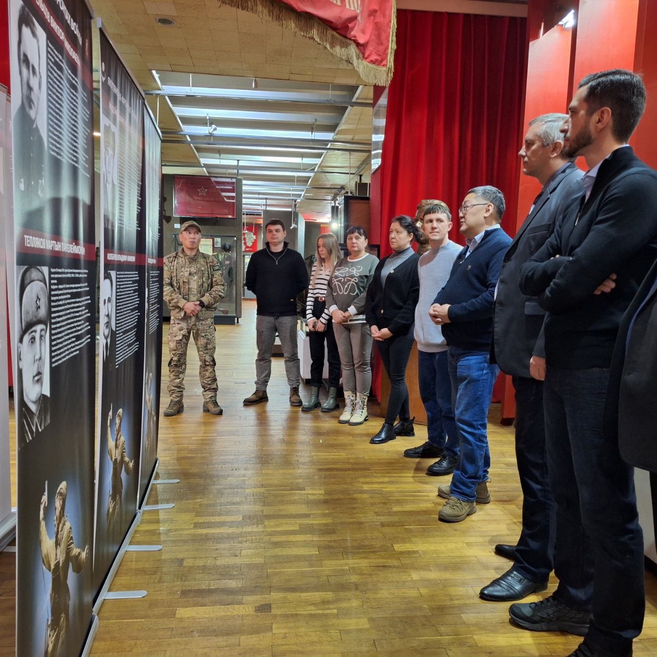 В Луганске открылась выставка «Якутяне на фронтах войны»