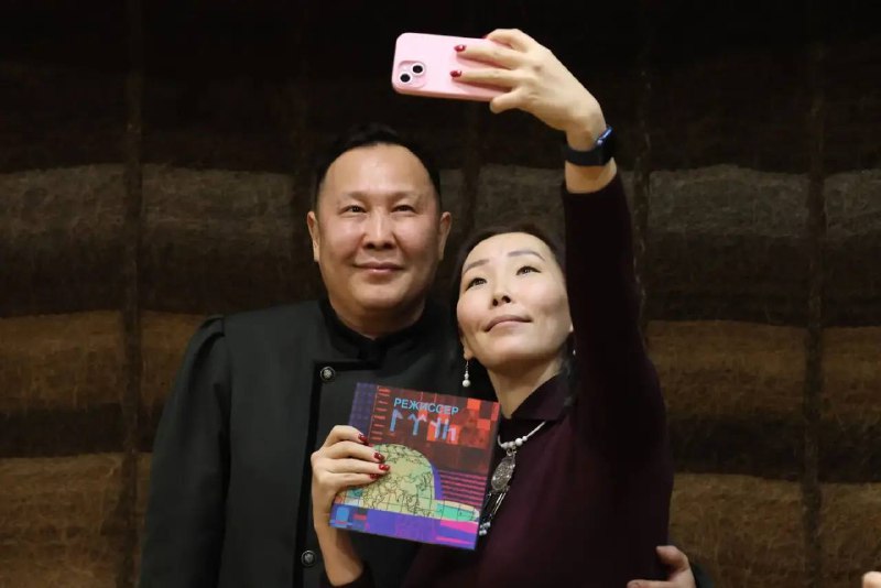 Юбилей режиссера Сергея Потапова: яркий перфоманс в Сахатеатре!