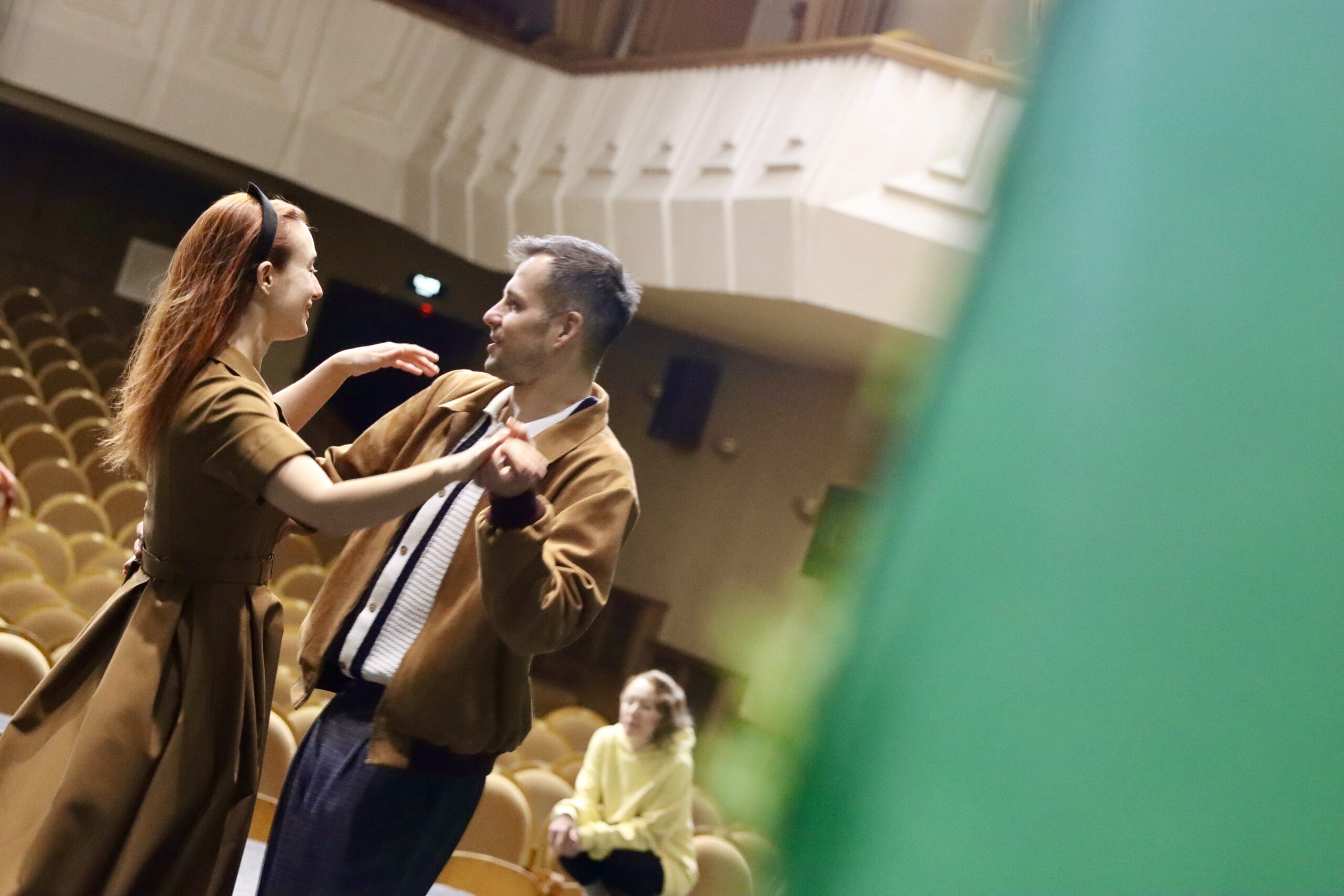 Авантюра века: В женских платьях ради миллионов!