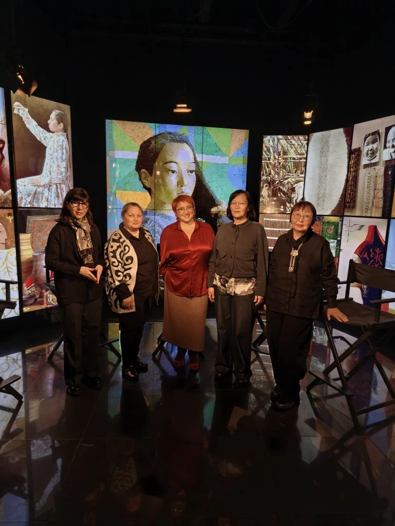 Грандиозная выставка якутских художников в Хабаровске