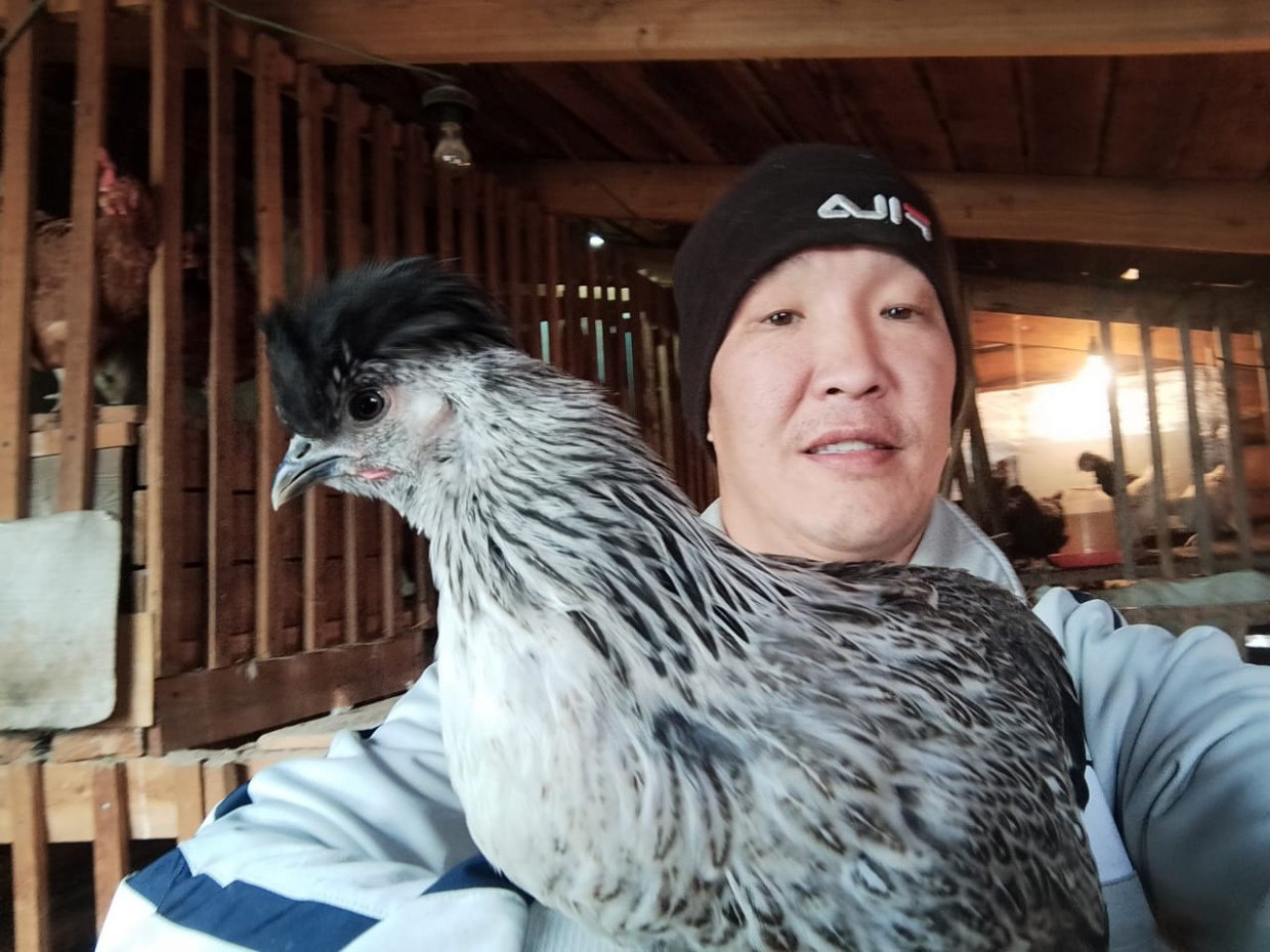 Дети толпами идут смотреть чудо