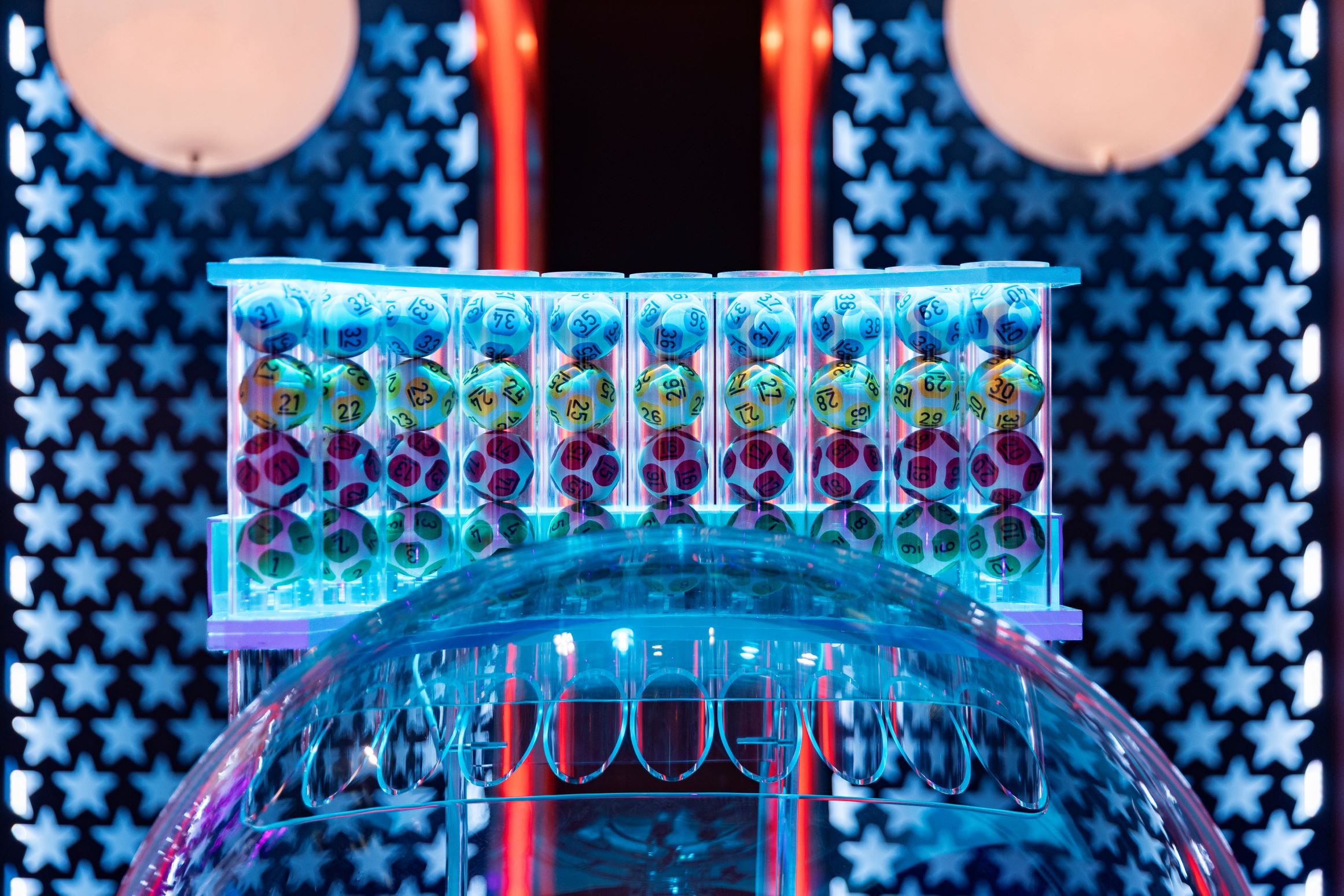 Названы дни, в которые приобретают билеты будущие миллионеры