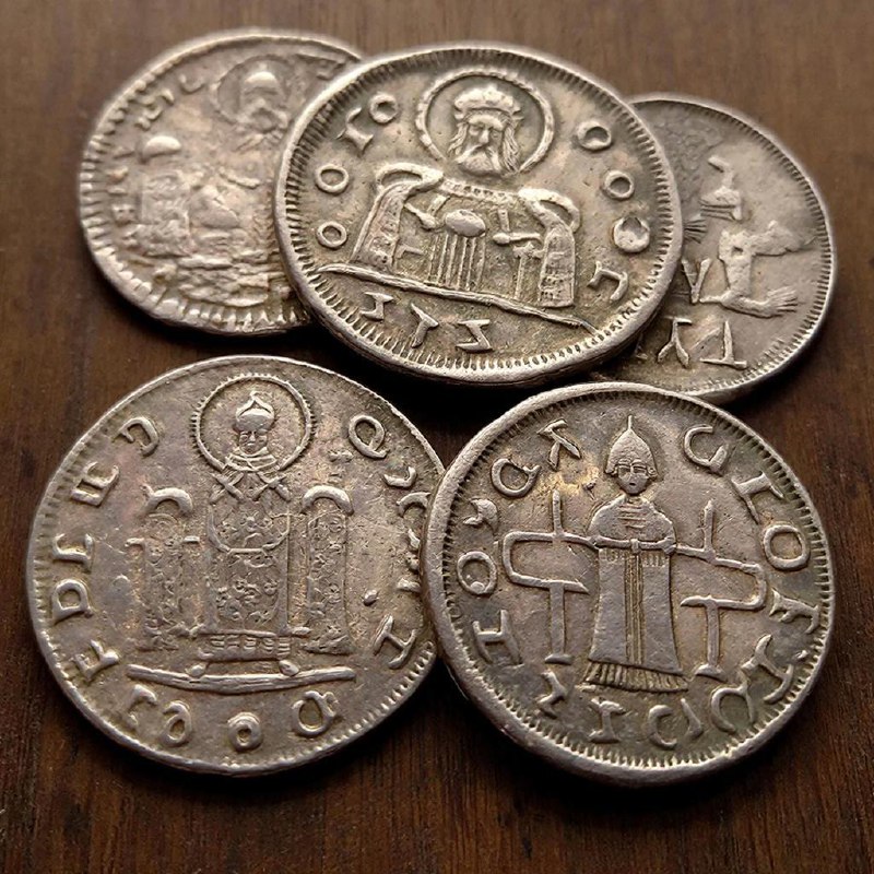 В Москве при реставрации палат обнаружили старинный клад