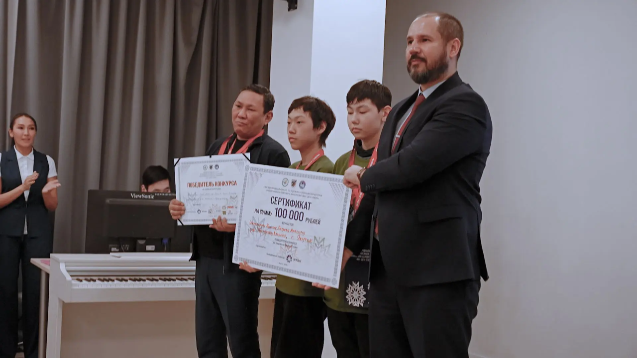 Конкурс ледовых и снежных скульптур: победили команды из Китая и Якутска