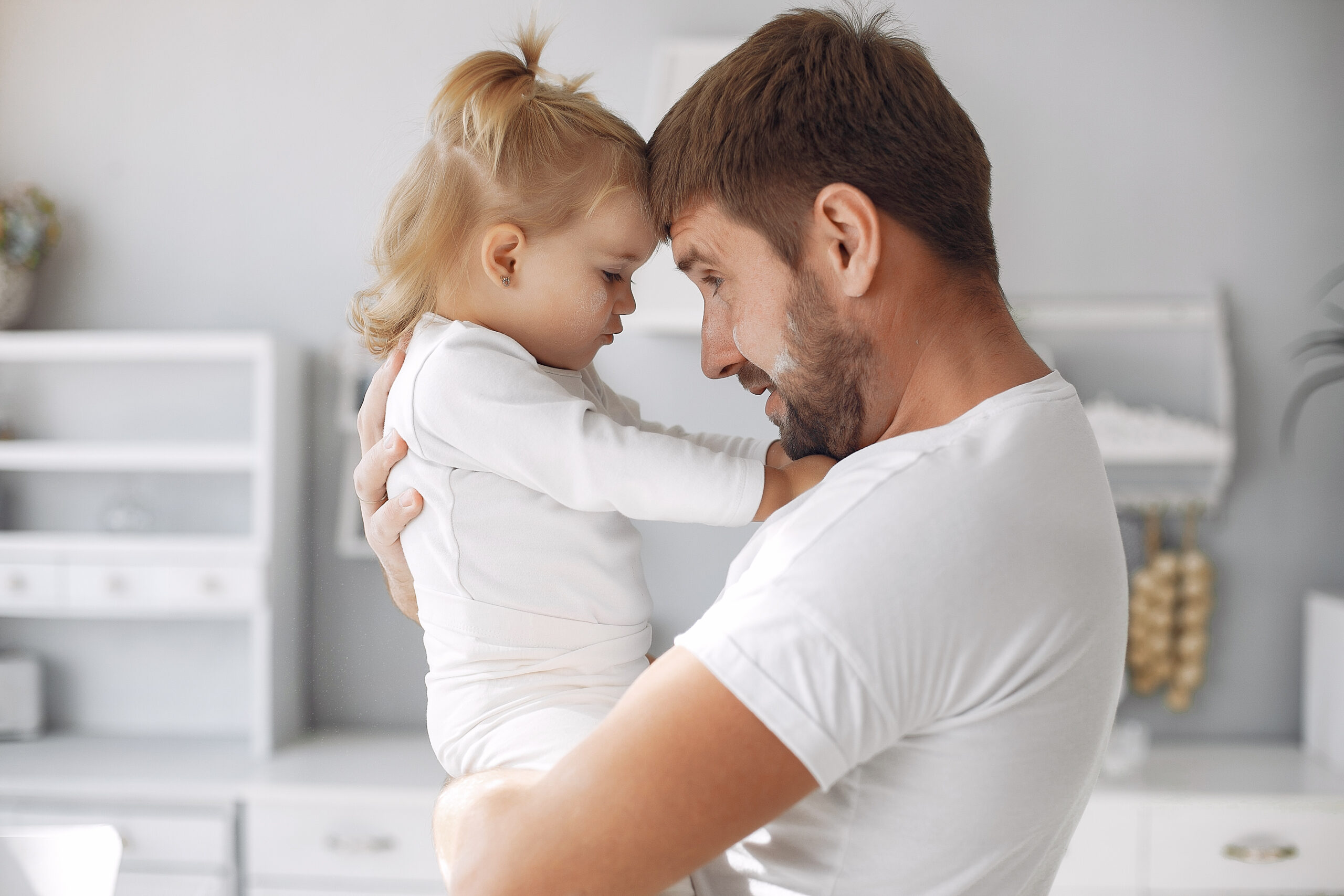 От мема к норме: как хотят укрепить институт отцовства в России