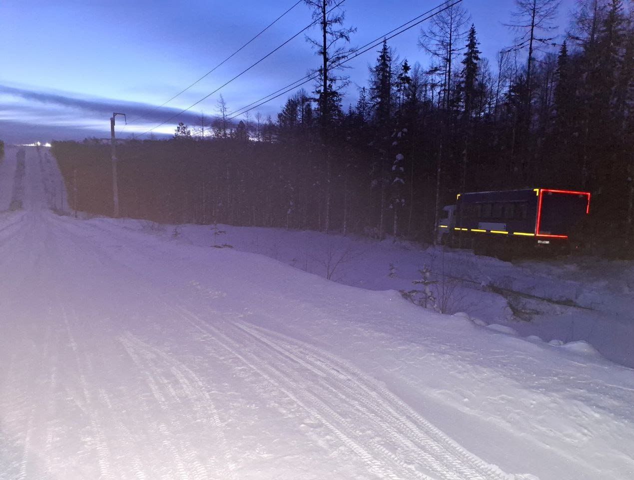Съехал в кювет: Пострадали трое