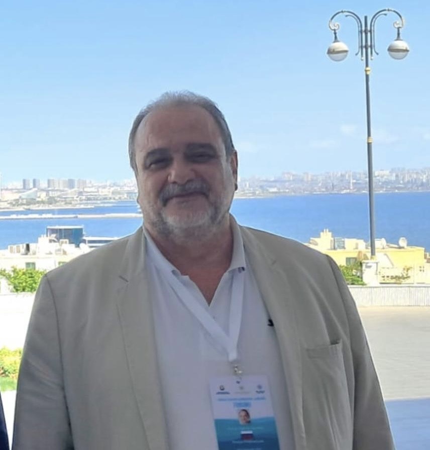 Агамали Мамедов: Поезд через саванну