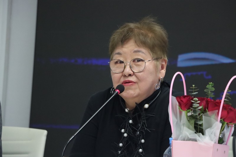 Единственный кинокритик Якутии представила свою книгу