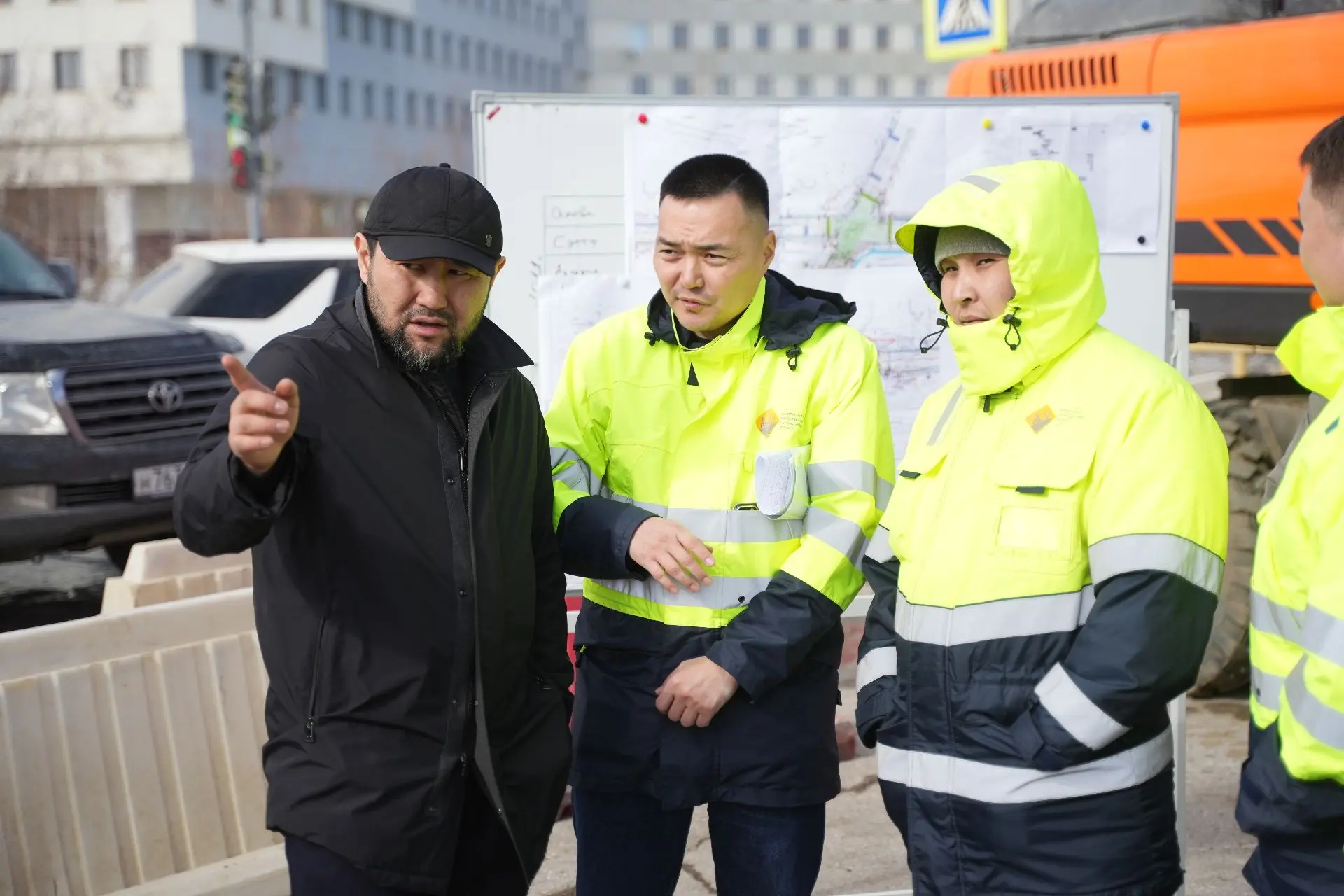 Мэр-воевода дозором обходит владенья свои