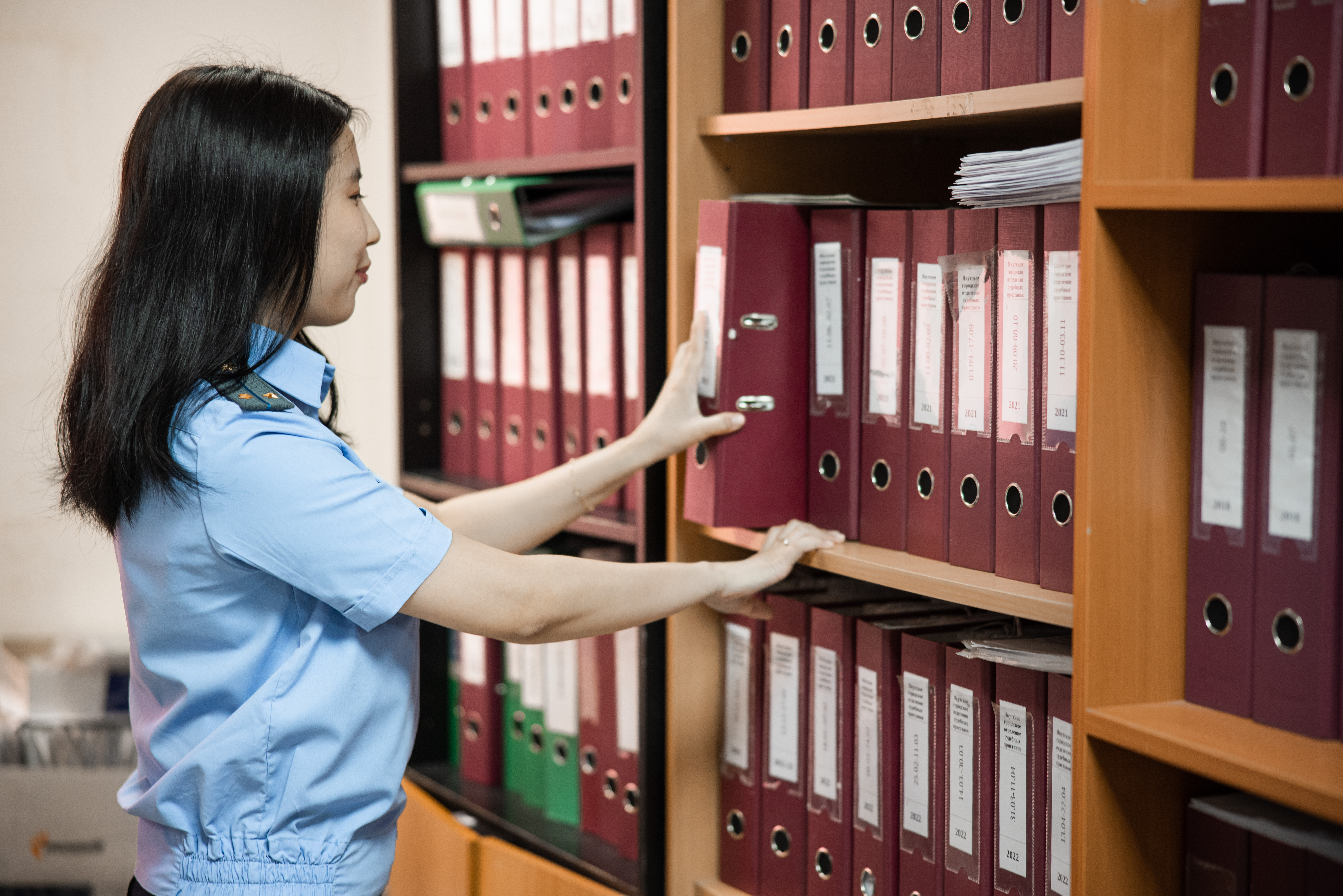 Неплательщица алиментов наказана за оскорбление судпристава