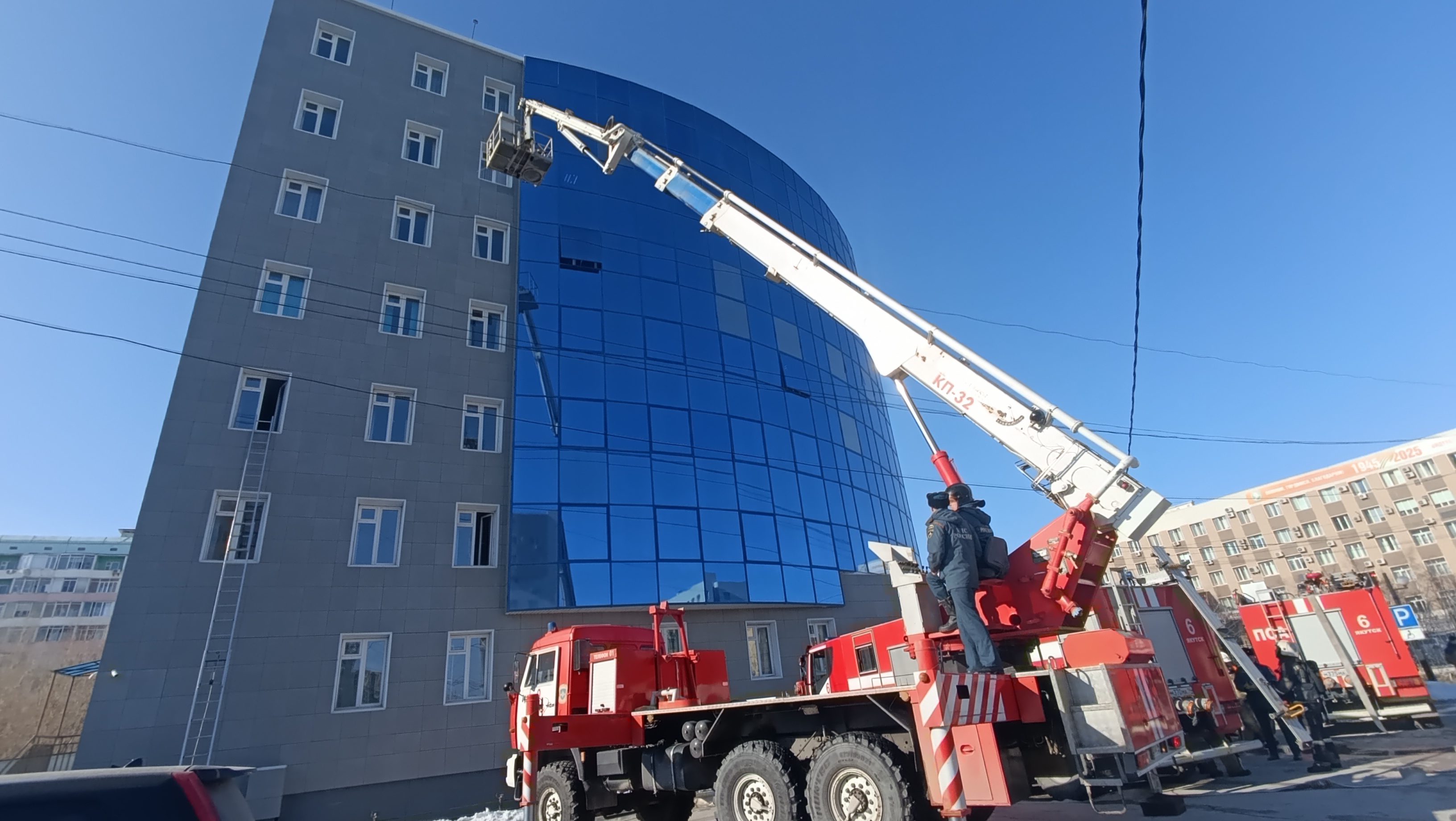 81 человек эвакуирован из Верховного суда Якутии