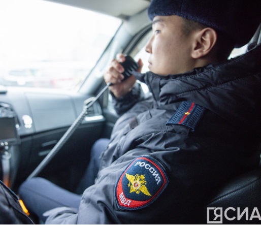 Передала знакомому свою банковскую карту и…