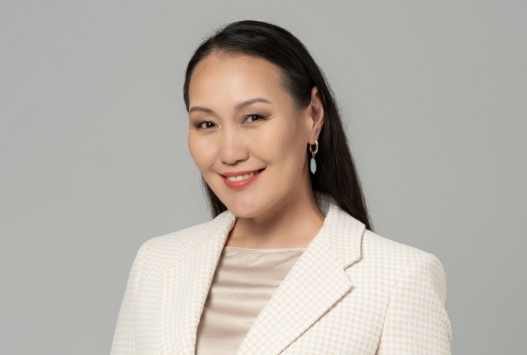 Депутат рассказала о своей эбээ Аанка и родственнике-меценате