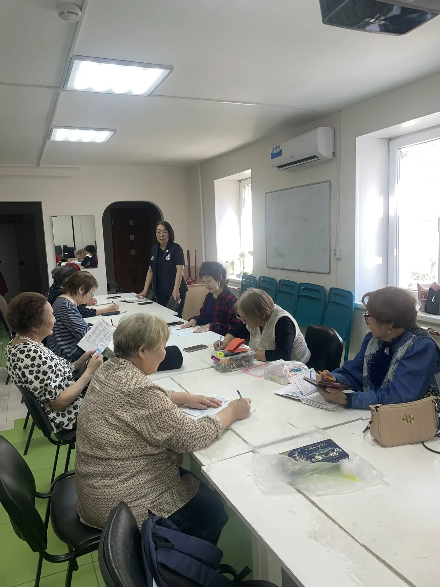 СТНГ: Цифровая грамотность для старшего поколения