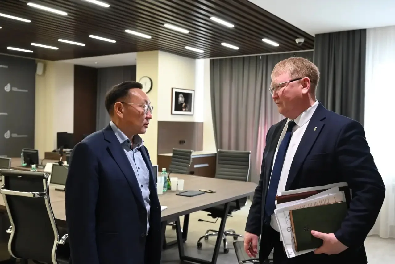 Алексей Колодезников провел встречу с Сергеем Гребневым