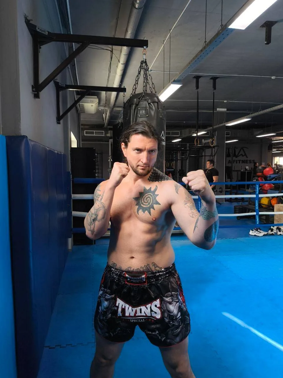 Битва за контракт: Москвич Игорь Зайцев против нашего Айаала Лазарева